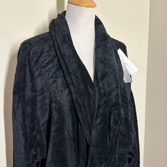 Black Robe Women's Ultra Plus Black Size 2X/3X NWT - Picture 3 of 7